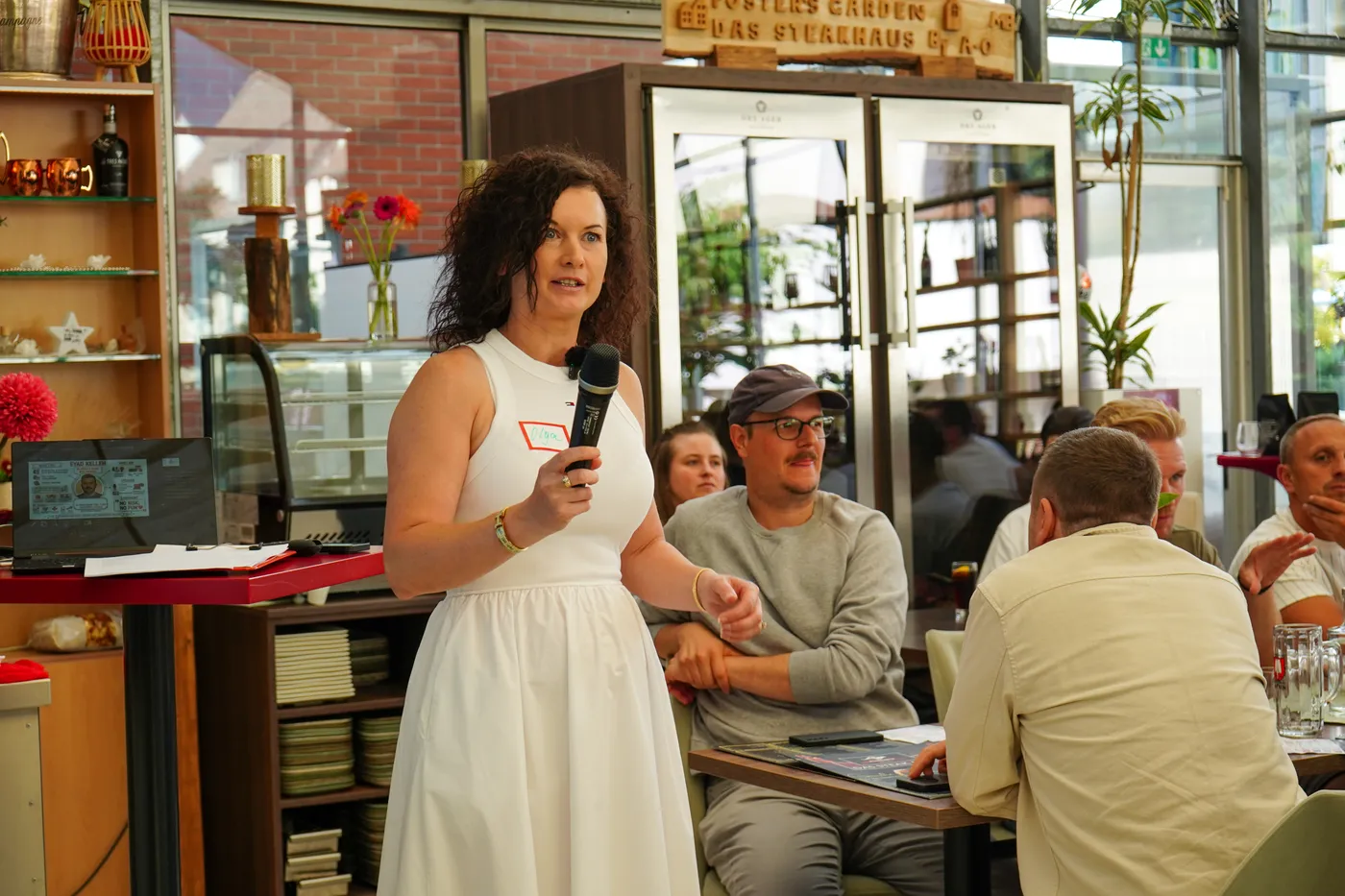 Workshop-Situation beim KI Hub in Kassel